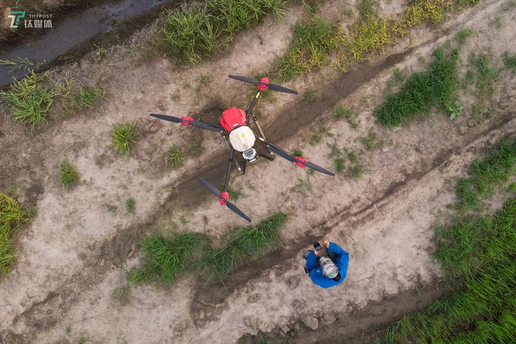 Chinas Drone Team Performs in Vietnam